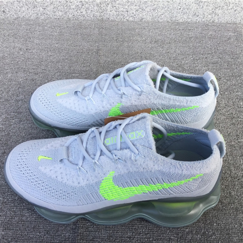 Women's Nike Air Max Flyknit scorpion - Picture 8 of 13